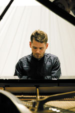 Gugnin, Andrey (piano)