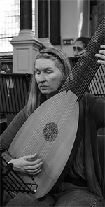 Sayce, Lynda (theorbo)